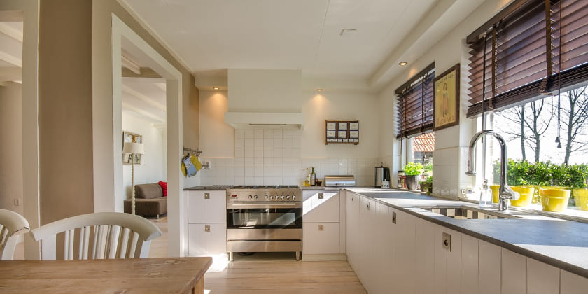 jak zaprojektowac kuchnie z oknem