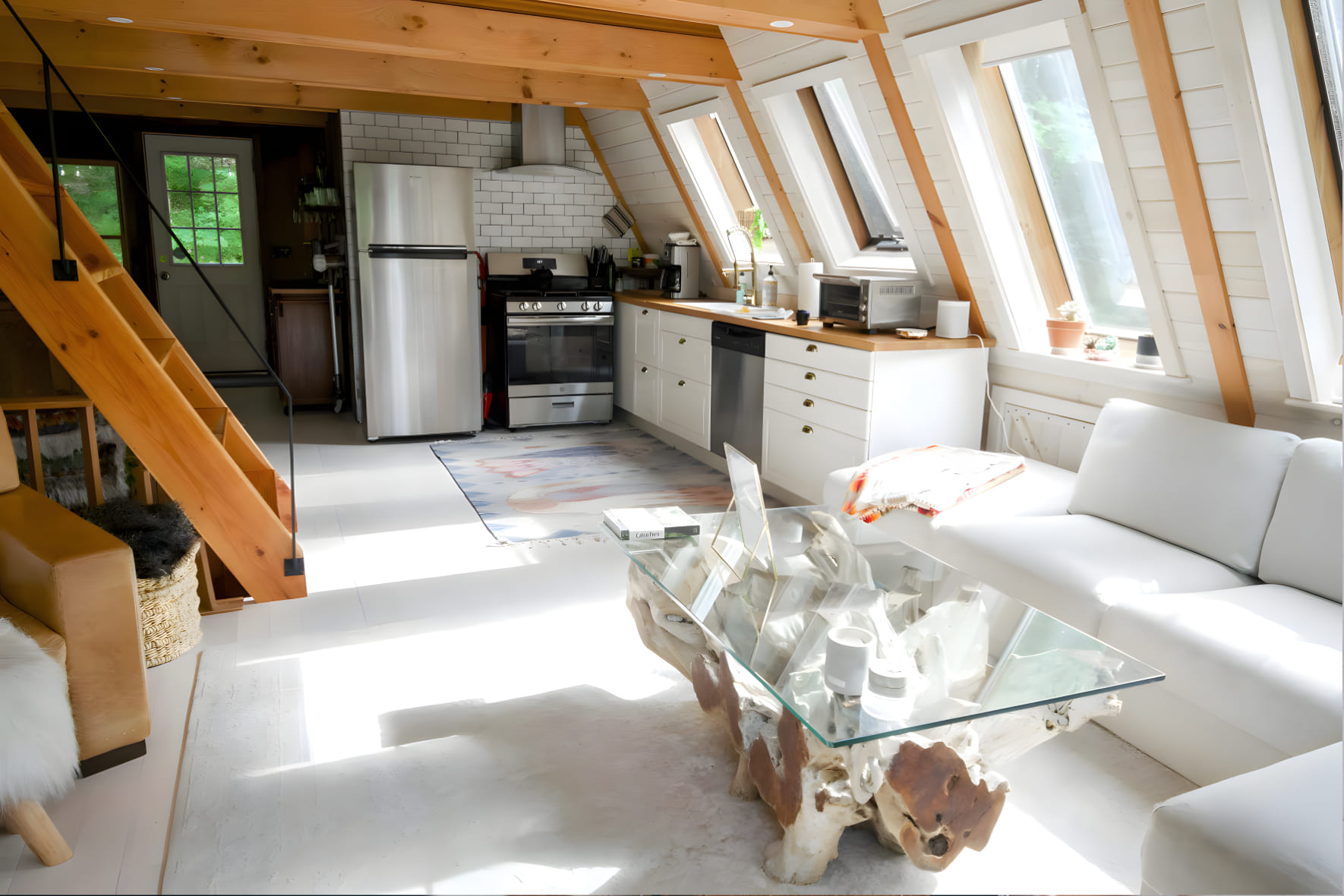 Kuchnia na poddaszu ze skosami - jak ją urządzić?